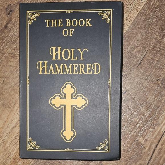 Nun Costume w/ Accessories - Picture 7 of 9